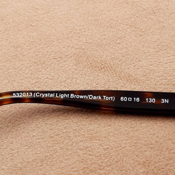 Coach Kissing C Sunglasses/HC8145 L948 - Picture 8 of 8